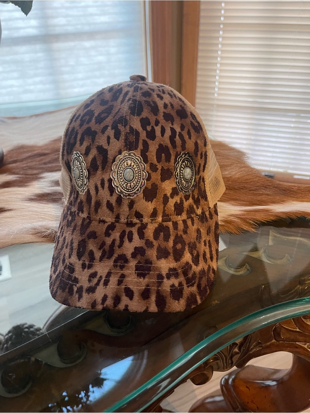 Leopard Print Women's Baseball Cap with Decorative Conchos - Brown